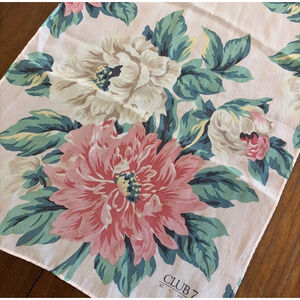 Vintage Club 7 Echo Silk Floral Scarf – Soft Pink Peony Design
